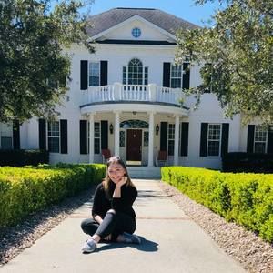 Meet your Posher, Hailey